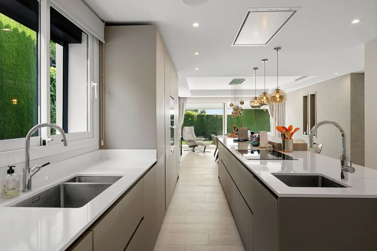 49a72778-612b-446a-b1e2-576328ad9f02