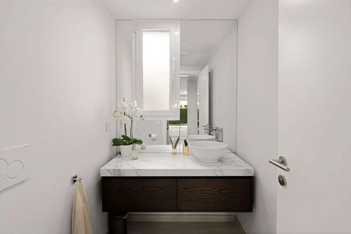 af7e1ac7-73ad-4b29-81fa-bd647cf8c286