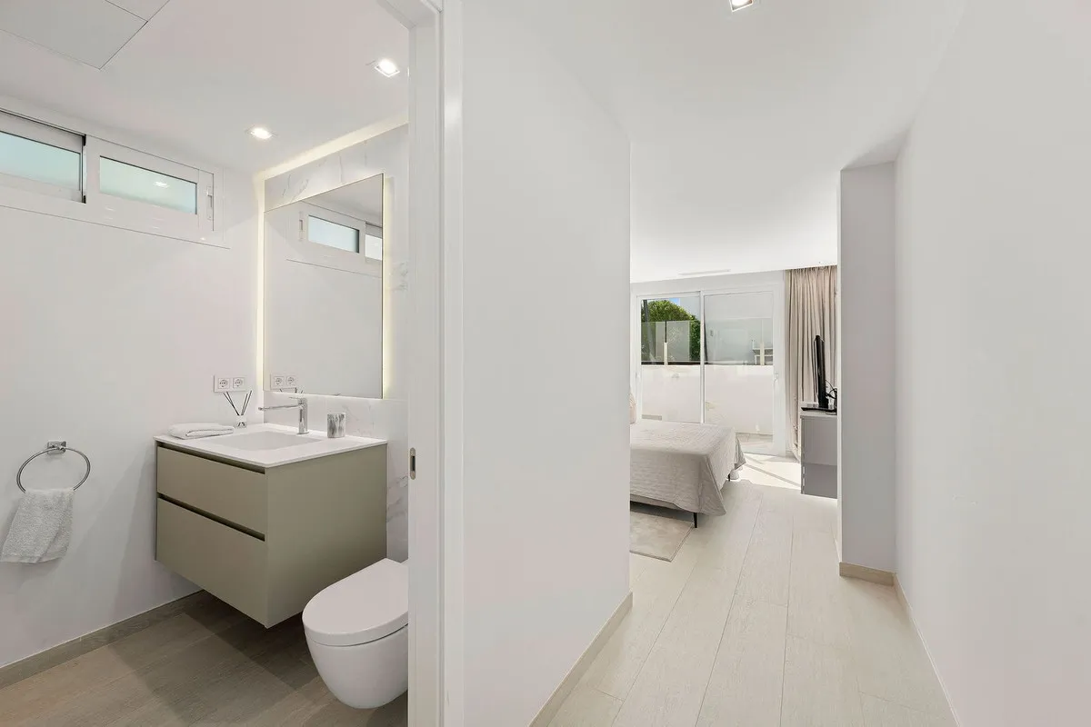 fbe8aad6-3ac1-4e10-8afb-e5f82da93e8f