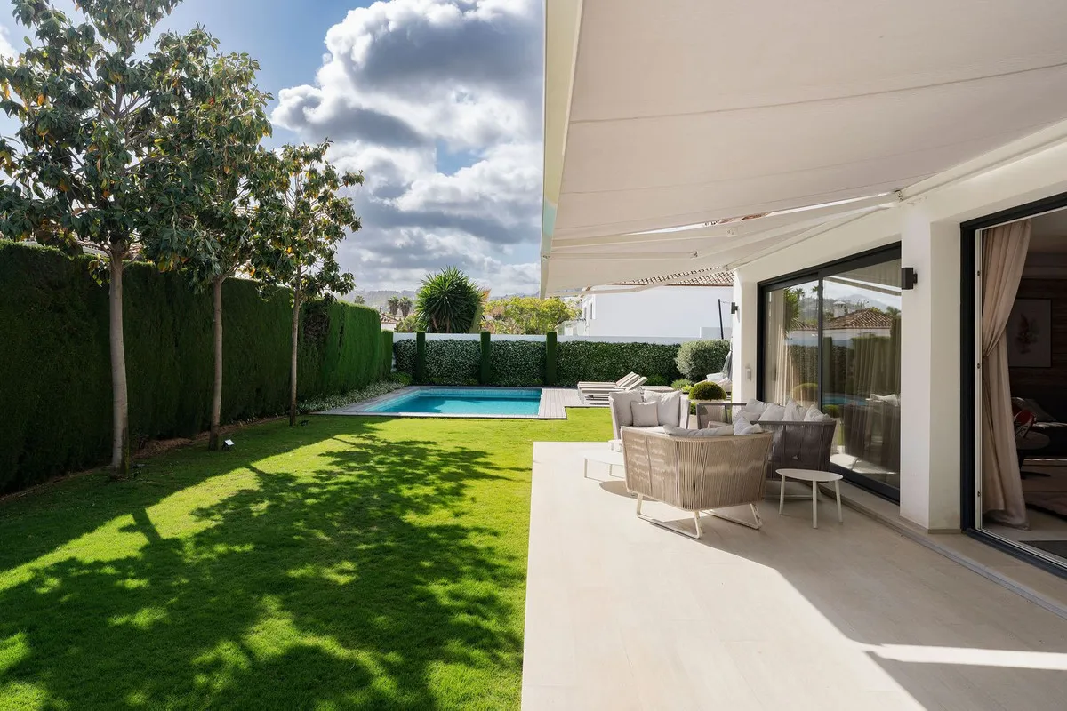 ff1b9b3c-02a5-4813-b3b7-24b22ee4c328