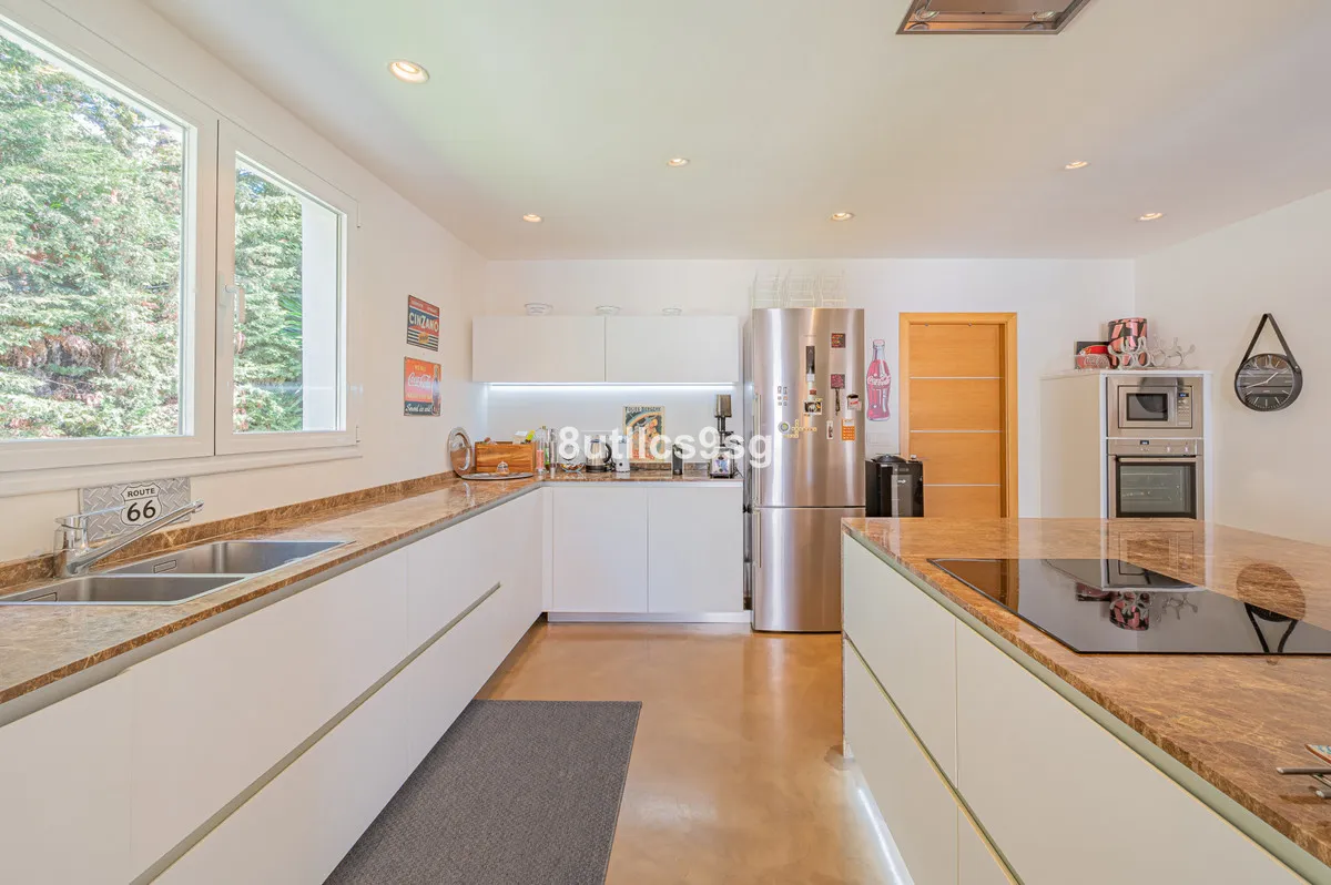 0616ef98-e849-400c-8f96-0e6415d166fe