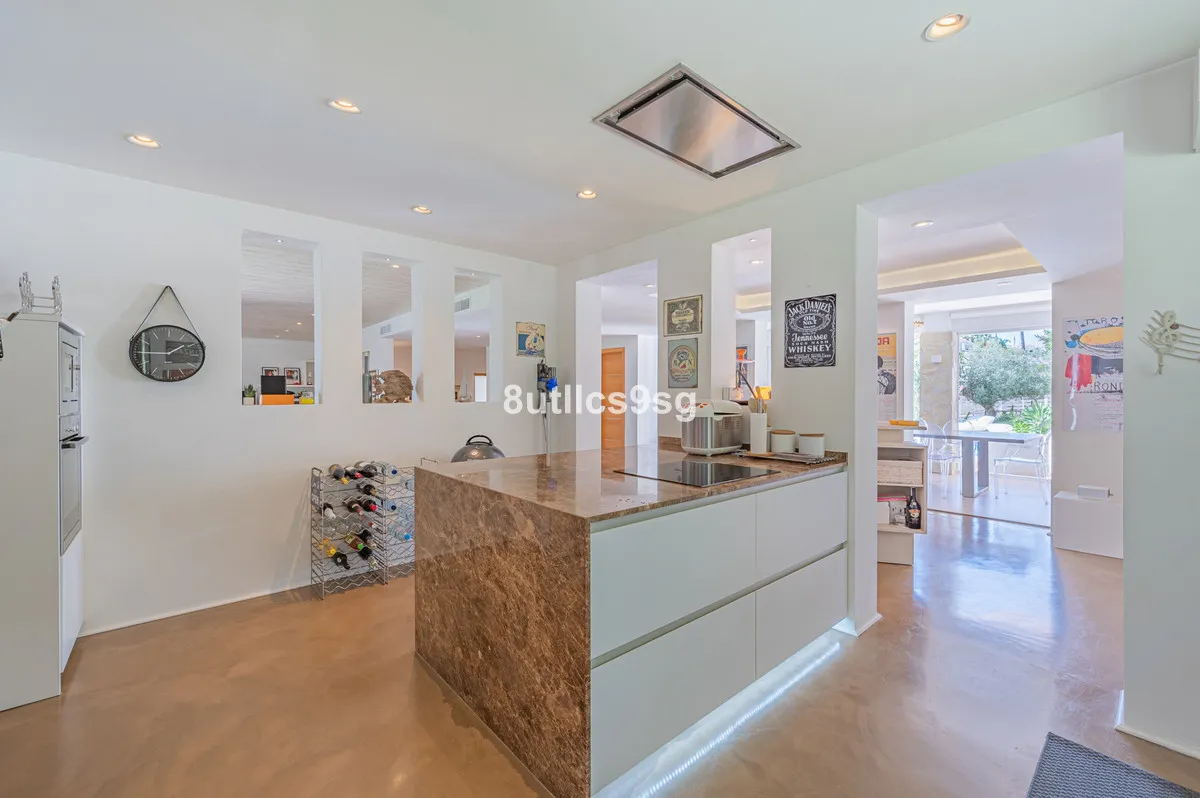 43f2003a-5cdb-42ef-bd03-b44ab4b79876