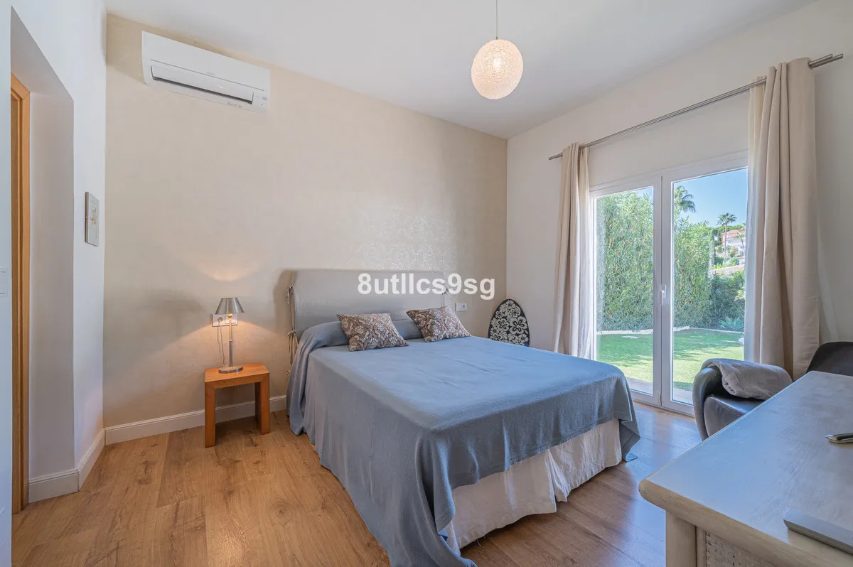 6b72aab4-8143-4003-8371-d450aa1c5a7b