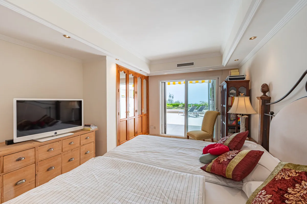 73be1c3e-8966-4405-8257-8a800da624b8