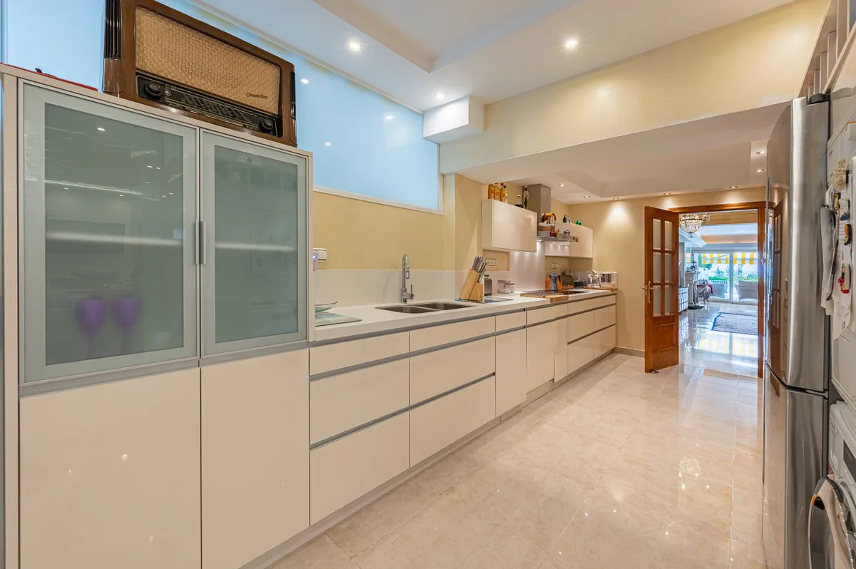 ad24539f-f6f8-461d-a595-dcbe460ef672