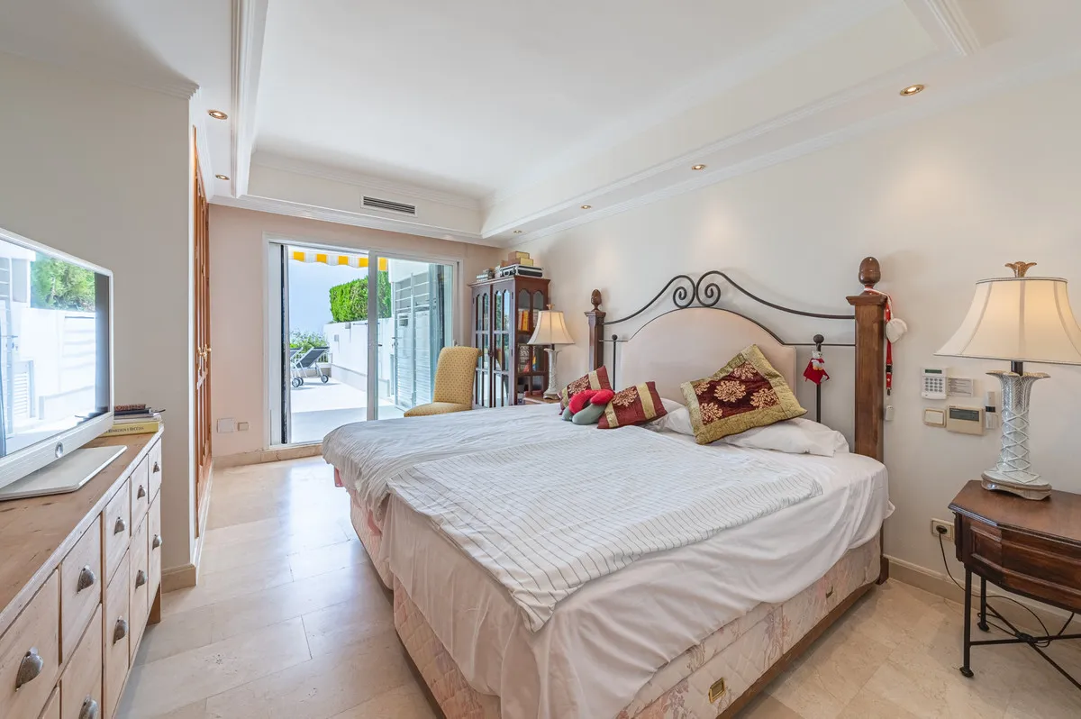 f221ec45-8d51-4fc4-879c-0f57749e9362