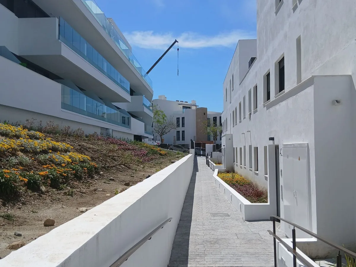 0d63dfc3-8c46-4c8d-8ff2-74356161d5a9