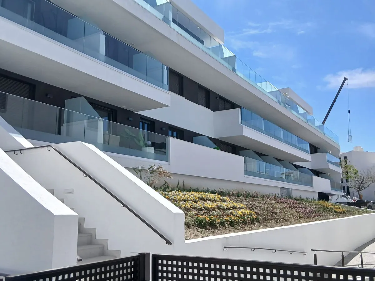 6db6eeed-d72a-4630-a8d3-cef134af95f6