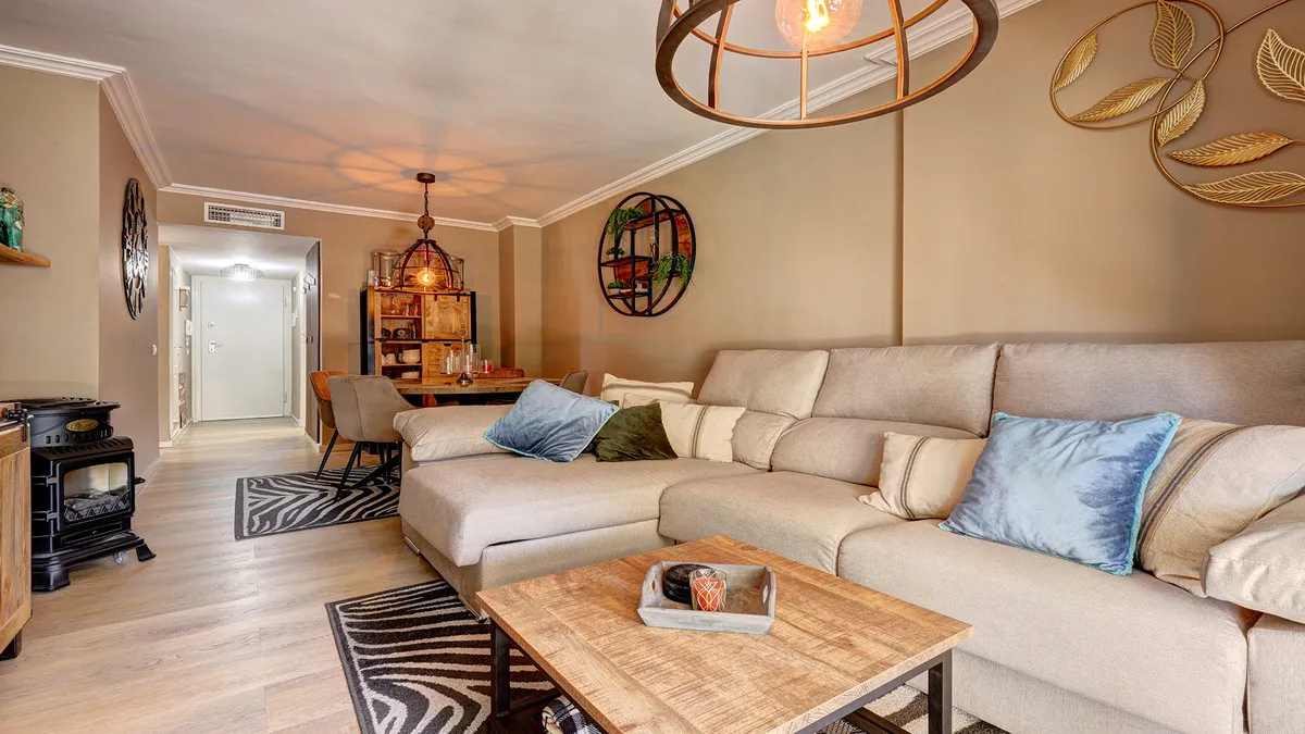 9dce0b8f-0848-4c2b-b78b-4f9ec2a62024