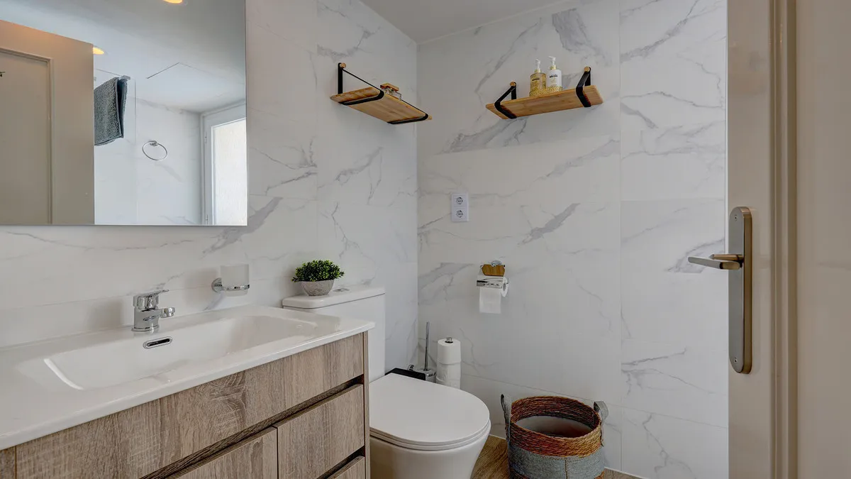 b3e46728-80f3-4603-bf72-60449d5019c2