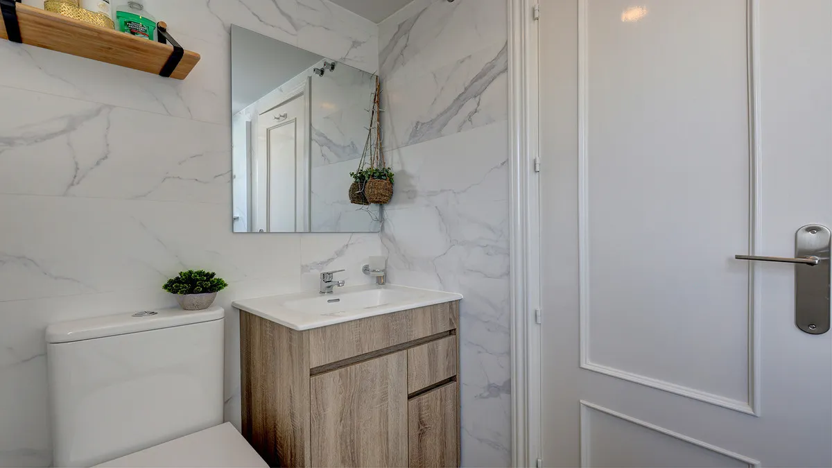 fe04f8b1-ea7a-4aca-8c3f-280a2bdb3904