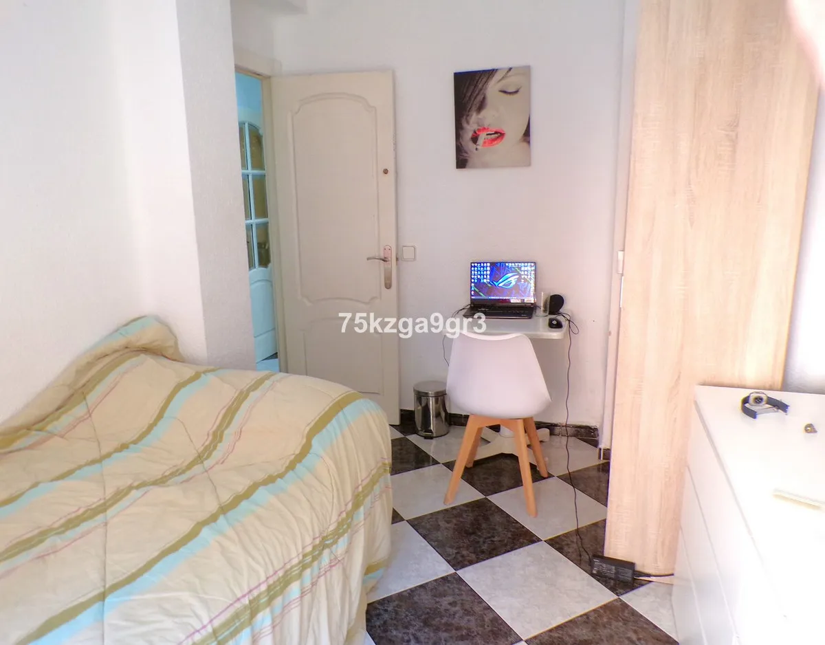 33aaaa00-4e53-4bb0-b5b3-fd7f87f3a82c