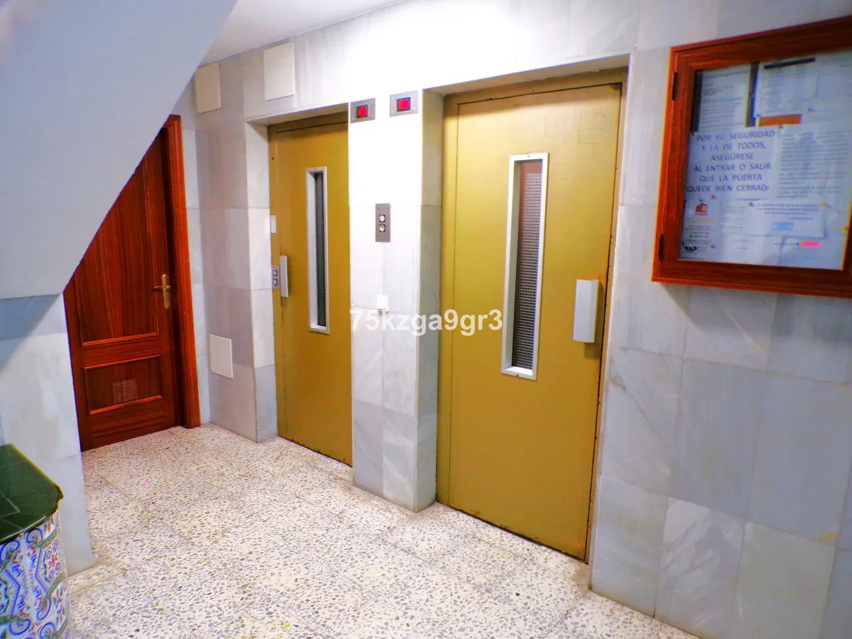 acf6c826-f699-4a3f-8de5-bf2dd86e35ae