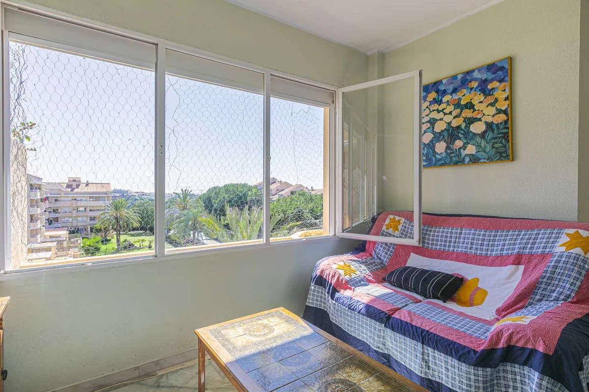 996a87fb-4150-4044-9bb5-39f38269b43b