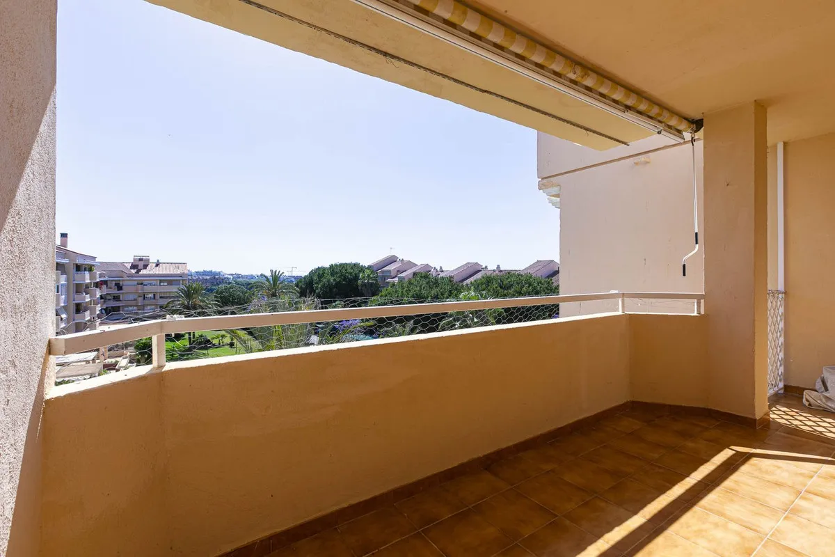 c8d357c7-da76-435b-b6aa-147339393670