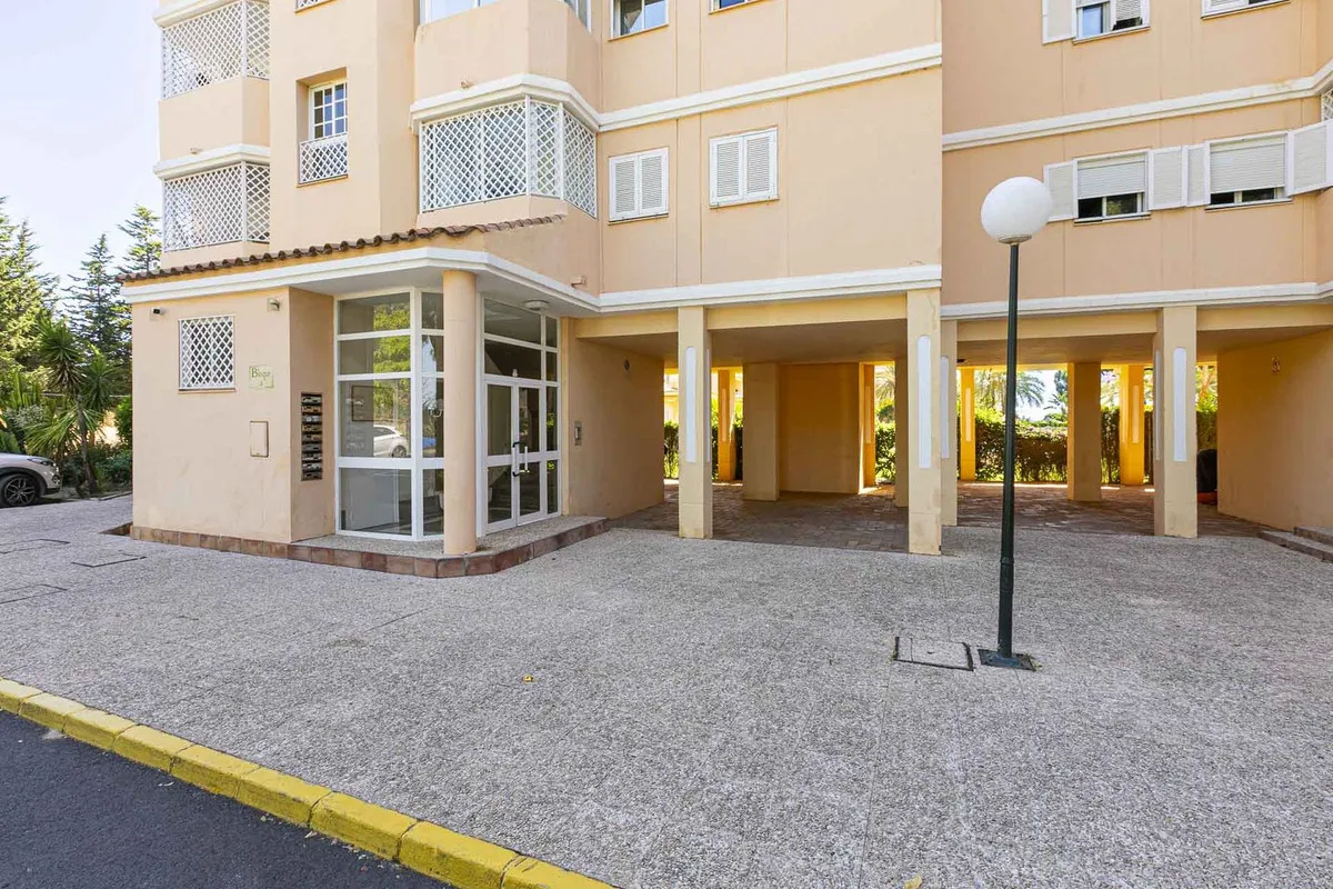 da056db4-c9e8-4962-8bac-467e40b834be