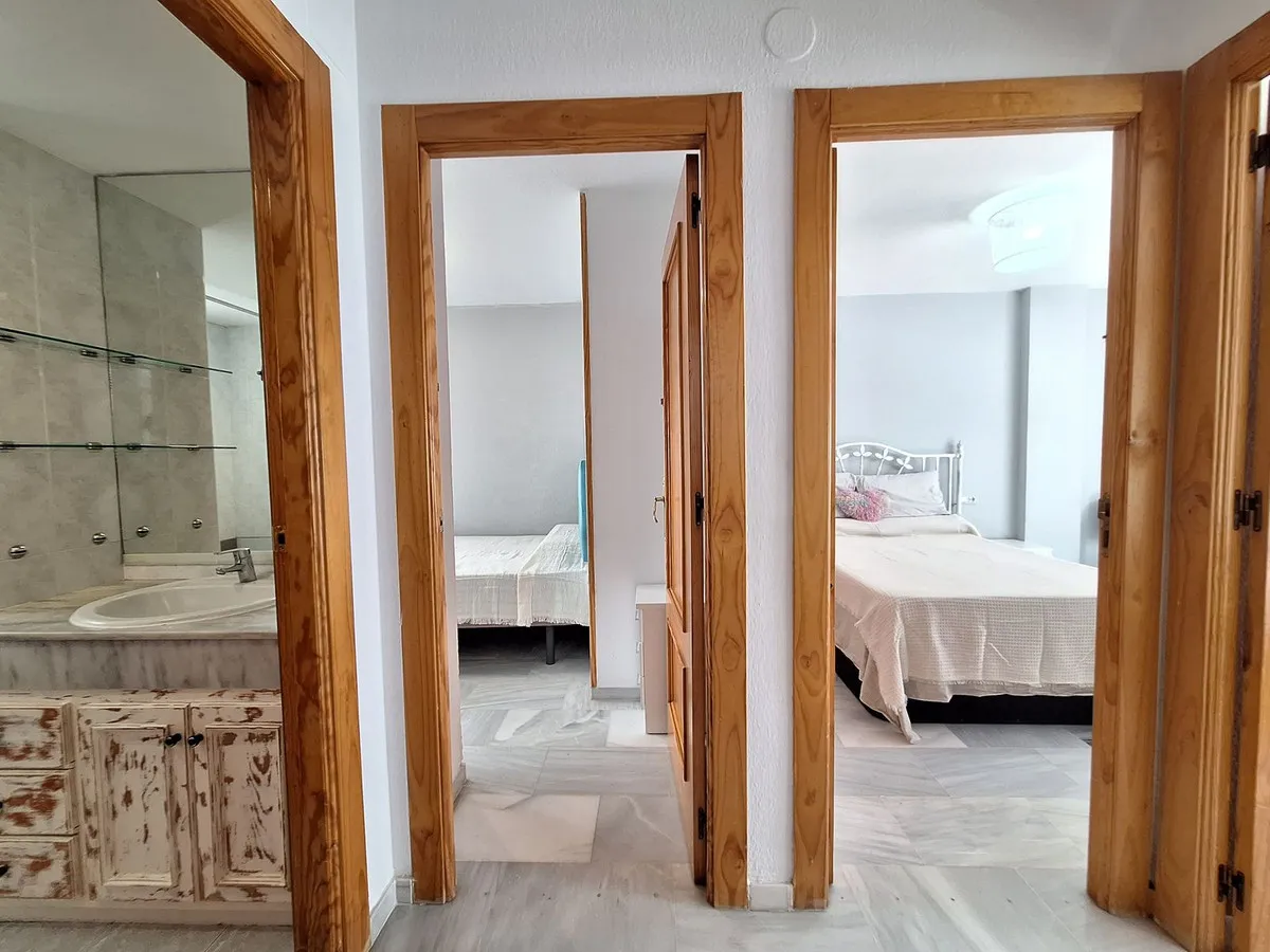 24c4ace1-cce1-468b-8147-0e0c910bdf76