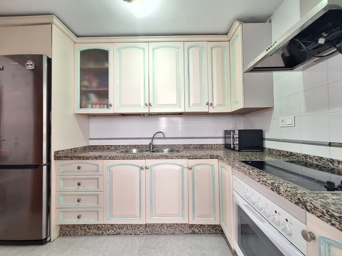 4e29ac96-daf3-484c-bd6b-36850225c9c3