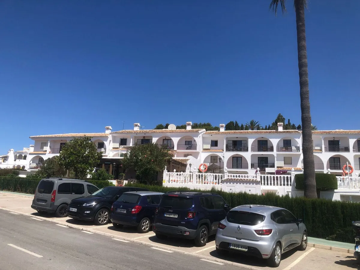 0d4e27d5-acc3-4781-a74c-8cc093a15904