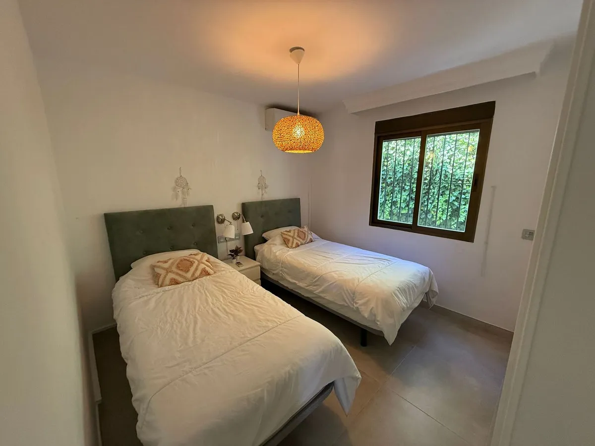 50f8f26b-0315-43b4-86ec-c72a5b457ec0