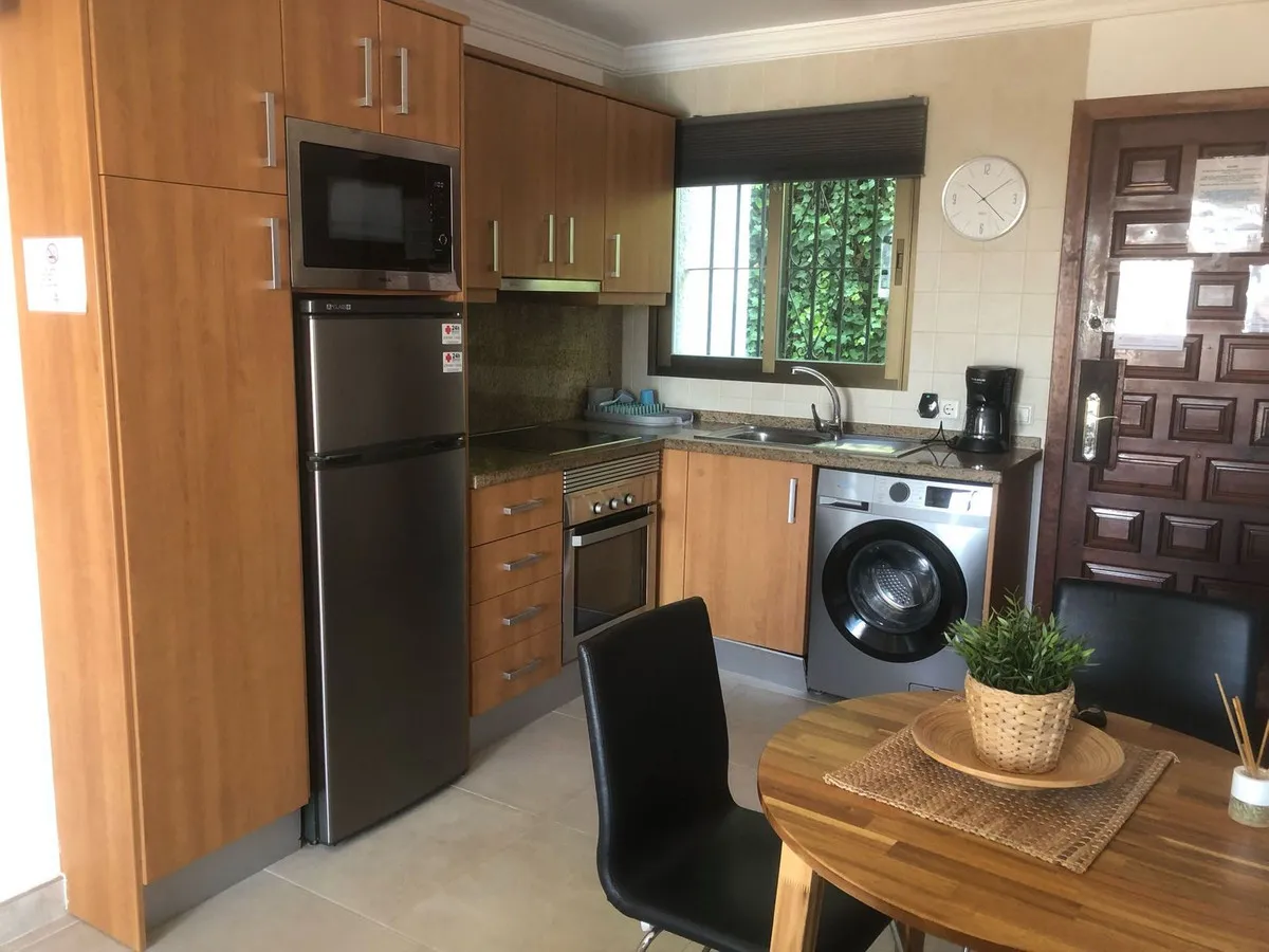 86101165-7e6e-4d45-822b-58fdb25640de