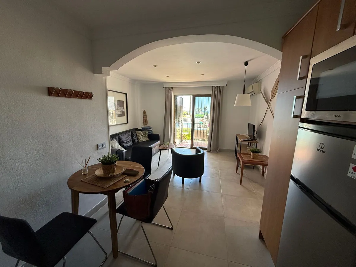 d54385e8-0fa7-4f44-8ca2-19bba7baf409