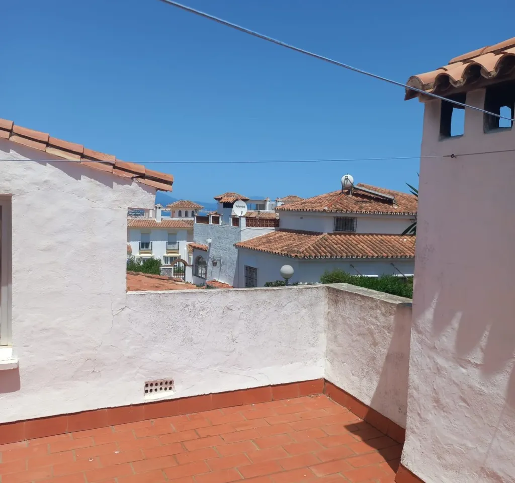 77de46e9-9c6f-4e04-9d3b-f2a8a2ba6509