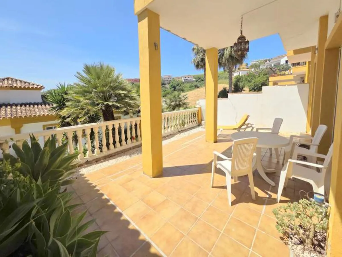 c06a2a14-c156-4c2b-bc1f-2884d25475db