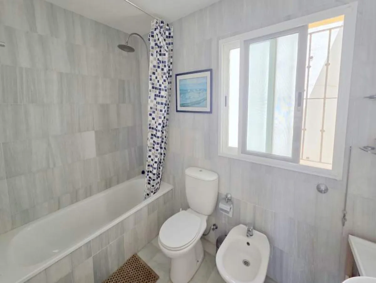 f27559be-e30a-4905-b610-38b792f3c69a