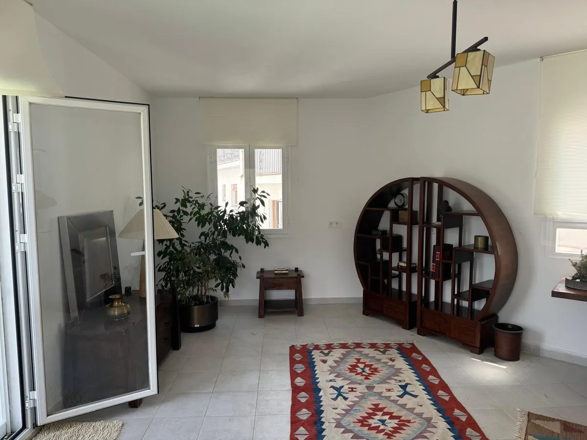 b58ca3bd-4909-4ebc-b83e-31533ba9d9a4