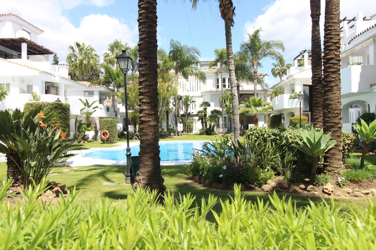 c4691cae-2050-4dd6-8d9d-661e3acd8eaa