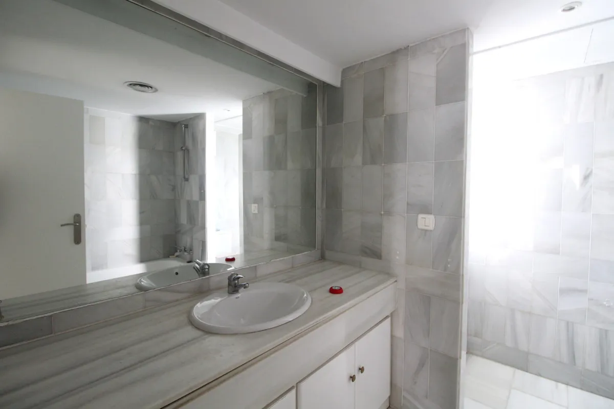 fcb5d331-ff1d-4395-bcb7-047bef40cf5f