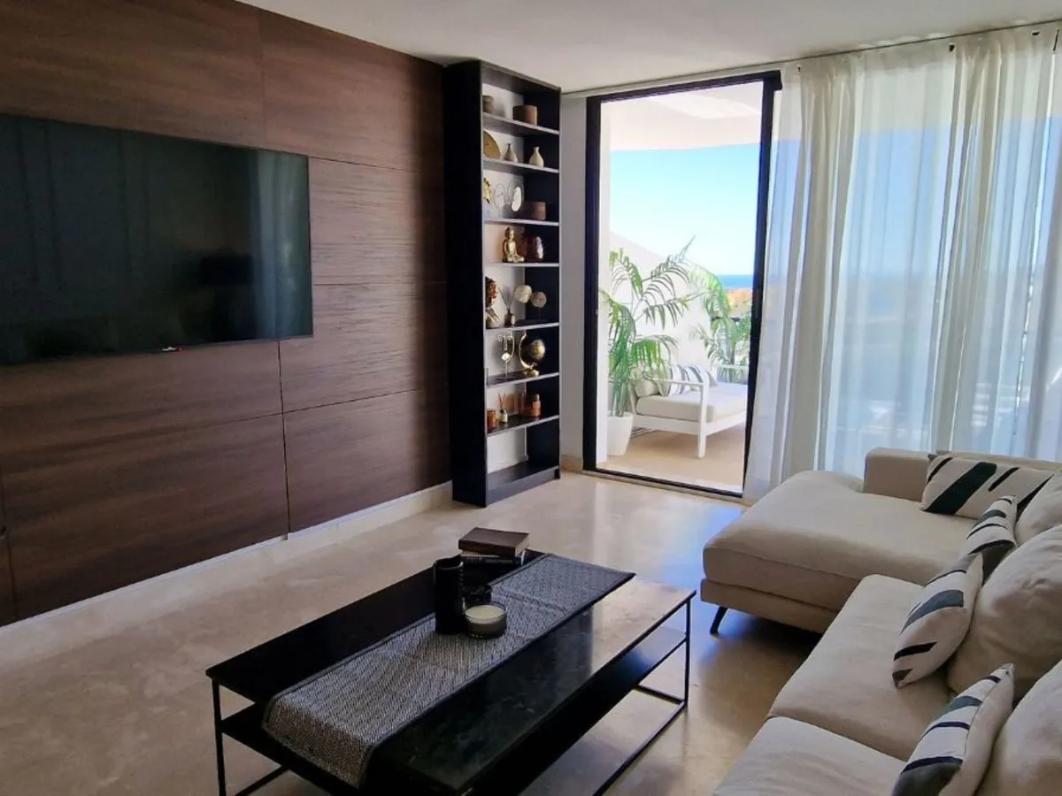 84b0383b-9550-4dc7-b82c-6dc15b4961ad