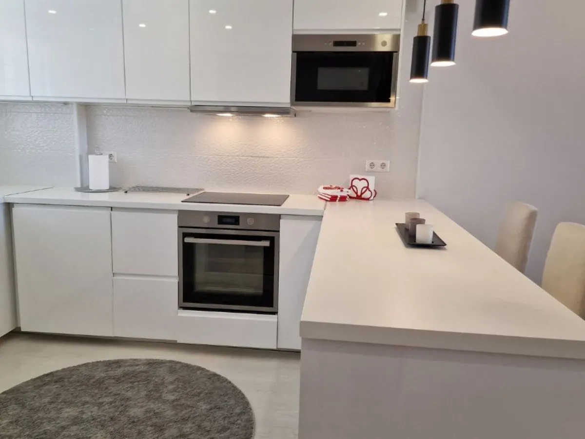 de285e25-264e-4839-9325-aa01a714d4e0