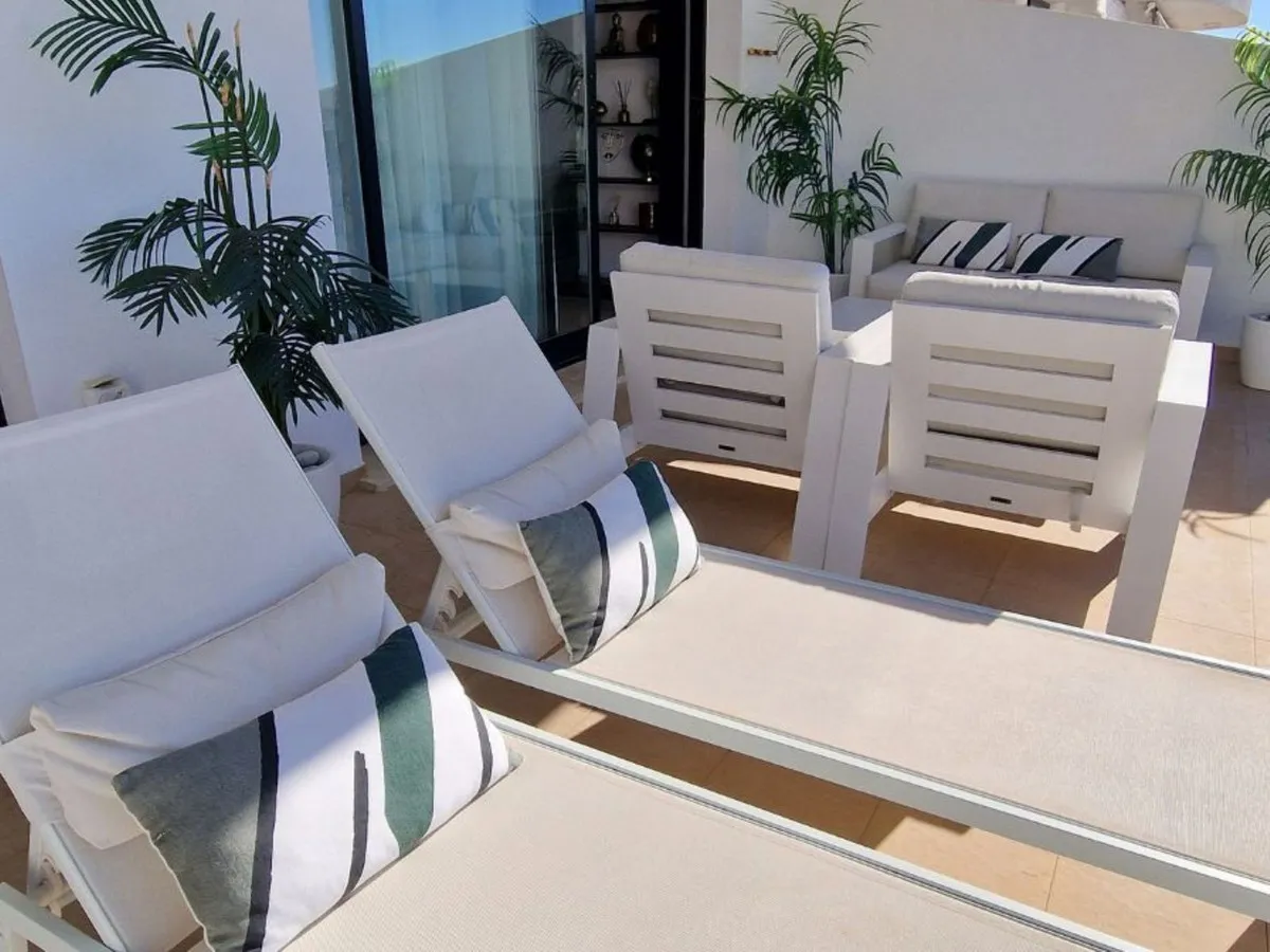 e2a70093-b684-4bad-ab03-2c78e2332594