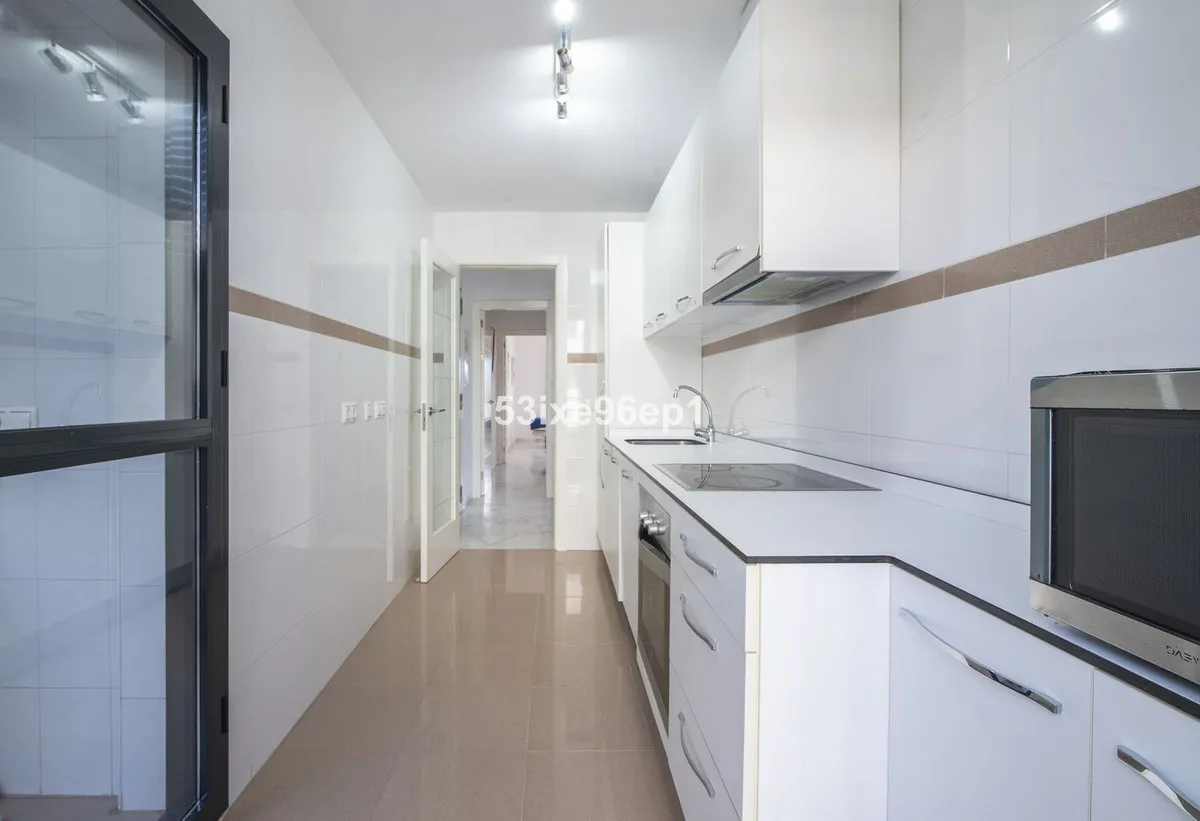 64979401-f442-4d62-9de5-5954beecb862