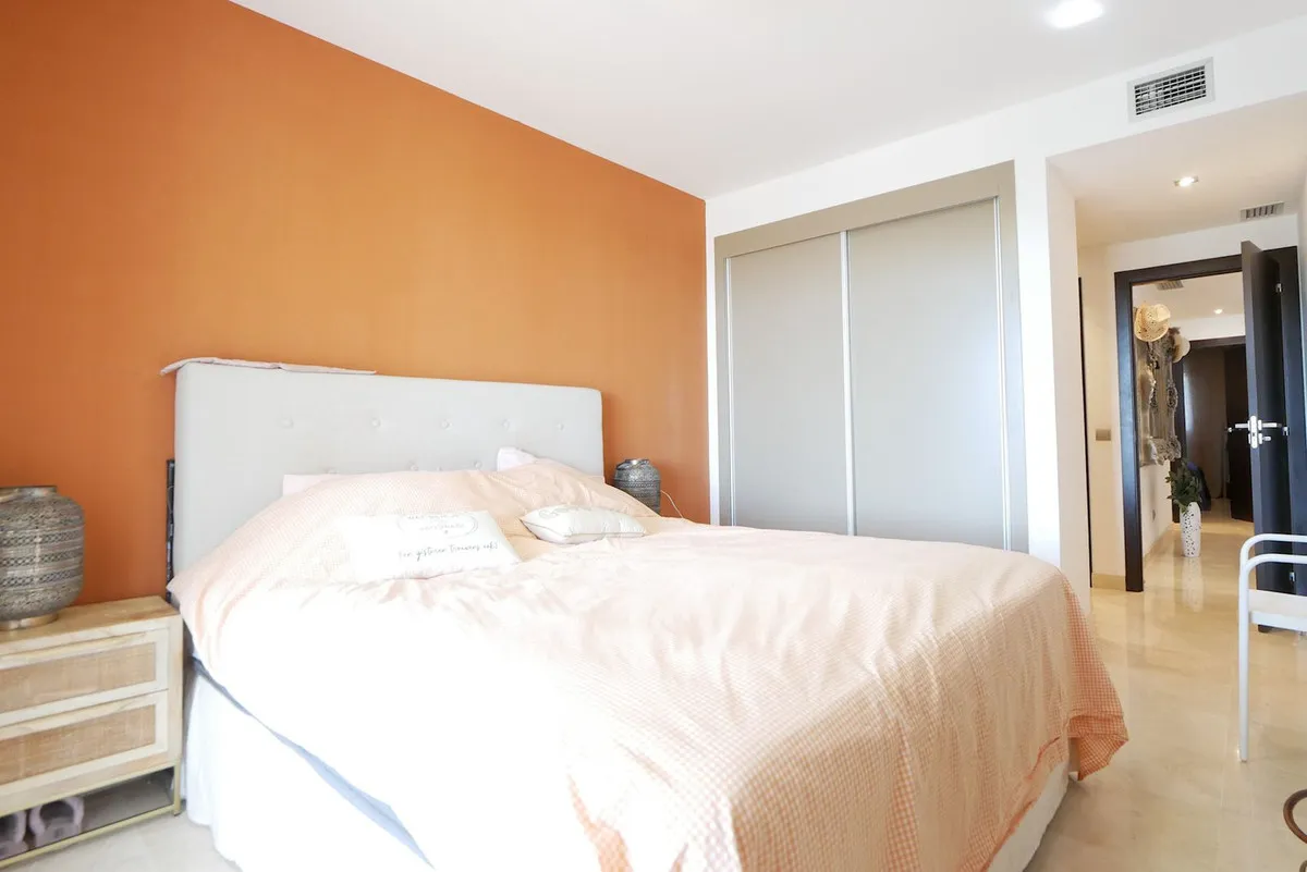 2a3fc372-e931-456d-b1aa-4c8b46716deb