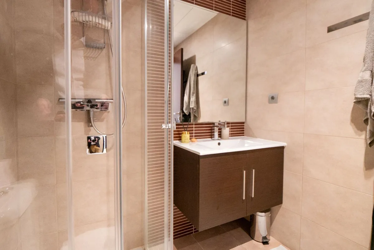 3d37705d-4f1e-4383-8c14-bcae7c4a801e