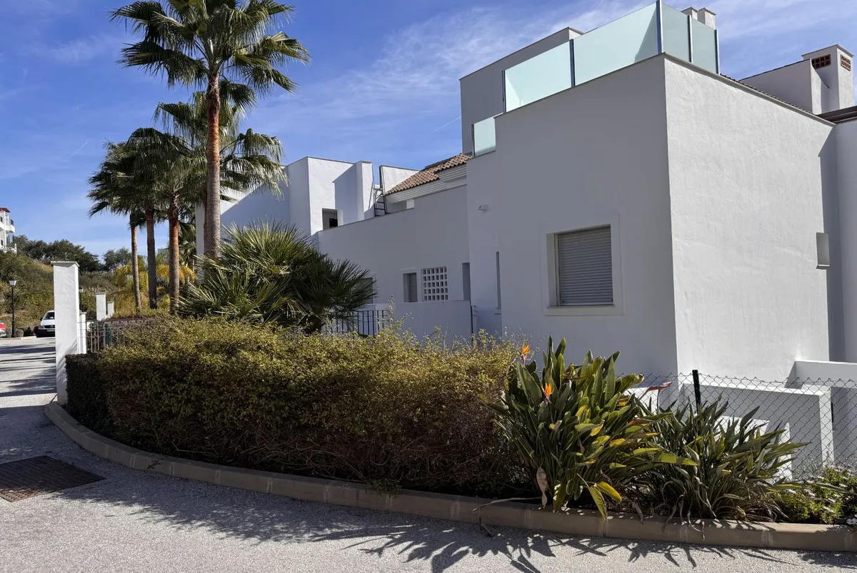 41272f94-1c33-4766-a844-bc9c95e953d4