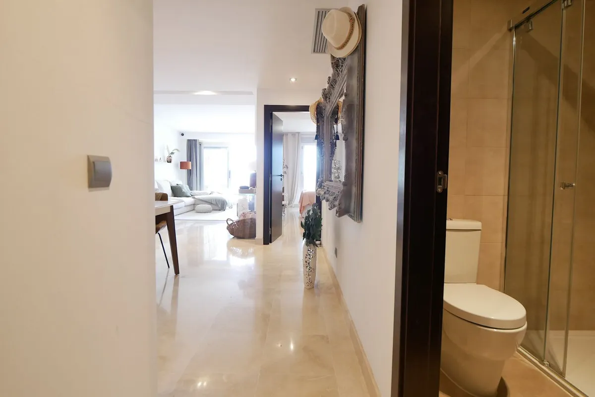 5a4497e4-4c1b-4994-940e-75e839dbc8c8