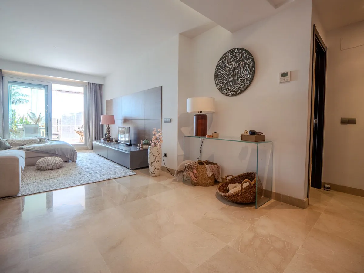 b3137834-0e76-494a-b941-ed6cedc05148