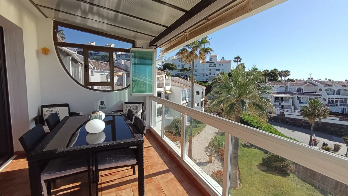 c73e439d-0f71-4a87-b30f-ed51290e7c5c