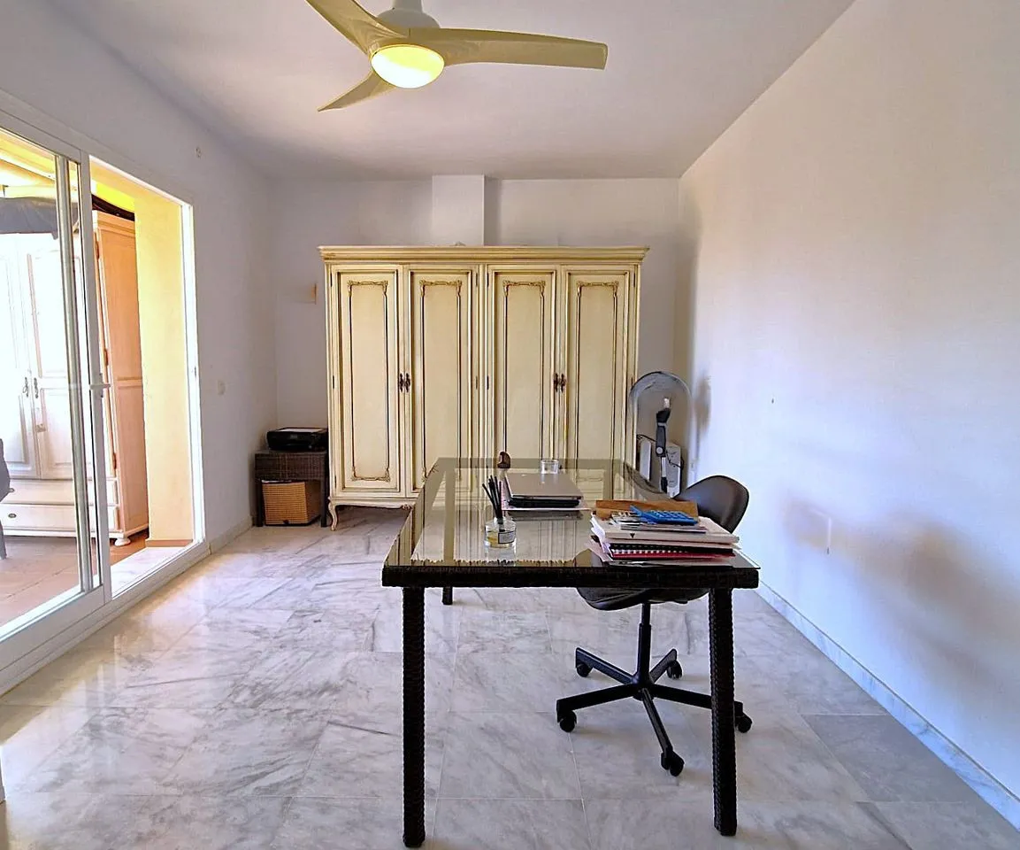 1ffca237-e4d2-4d57-a117-7ed099bbbbcf