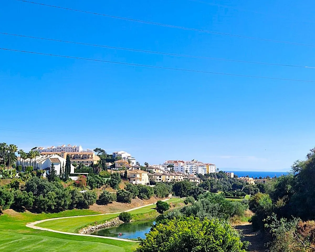 feca6d2c-3c3b-4c4b-ac21-bd7606cfe6b8