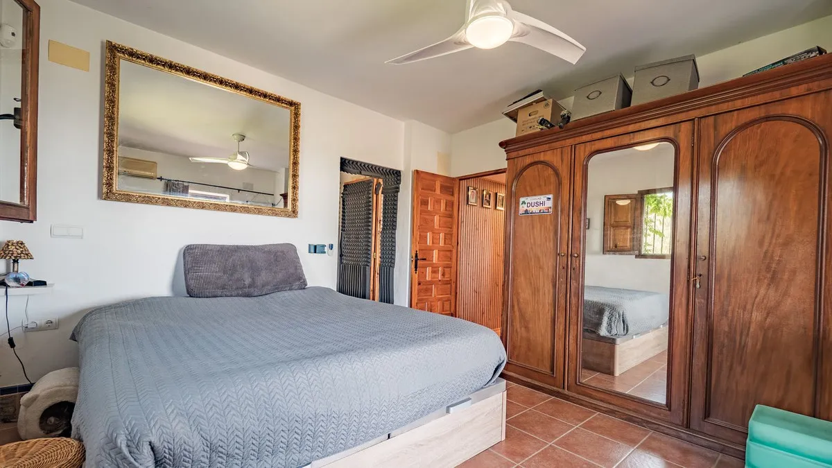 43b5036e-8786-4b2d-bce4-a248240756eb