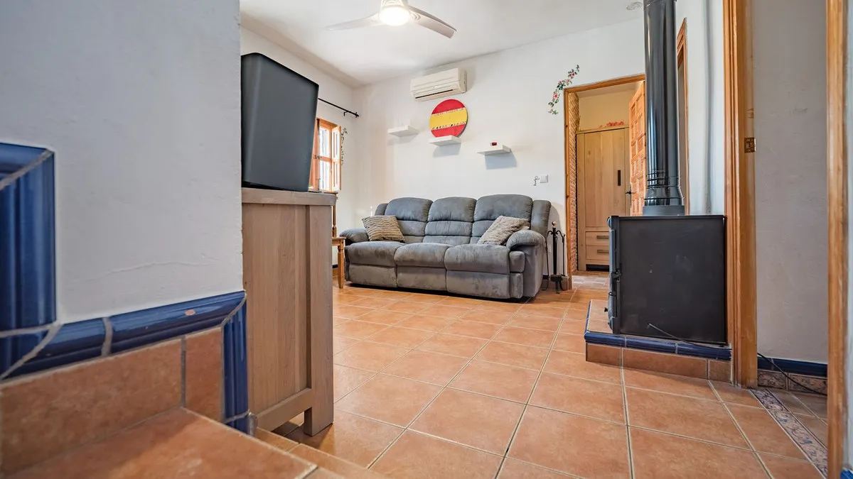 5643d134-4986-47e9-8813-9e756b991f8a