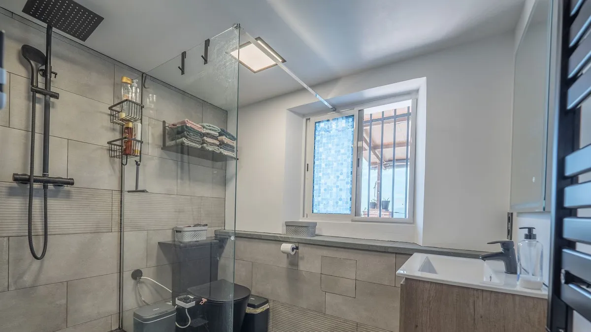 7bd74e9f-dcd2-4784-a7a3-60182c09c74e