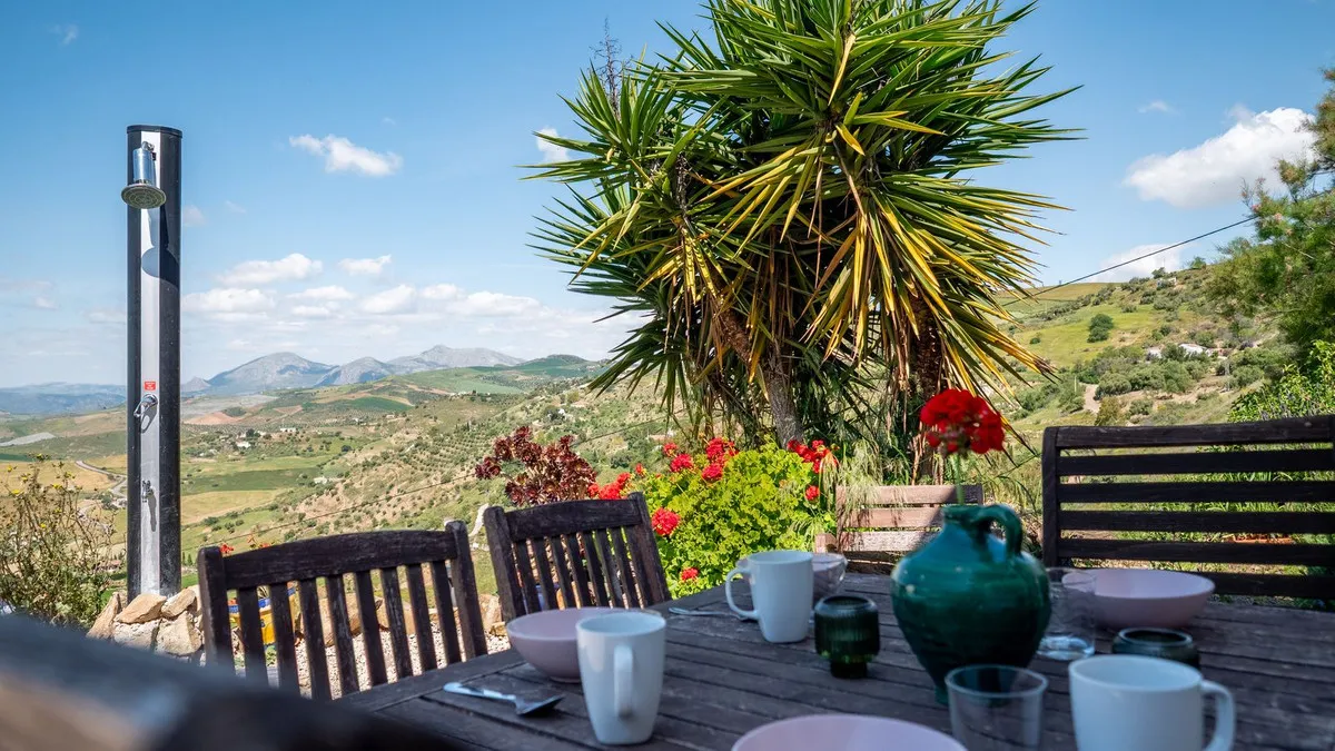 a58473bb-fdc6-48c9-a350-91df88616798