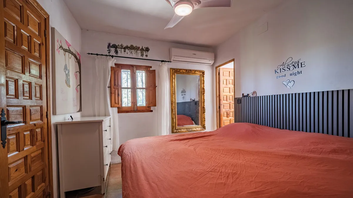 d4ef96b2-e4c1-4007-8928-731216c61b9f