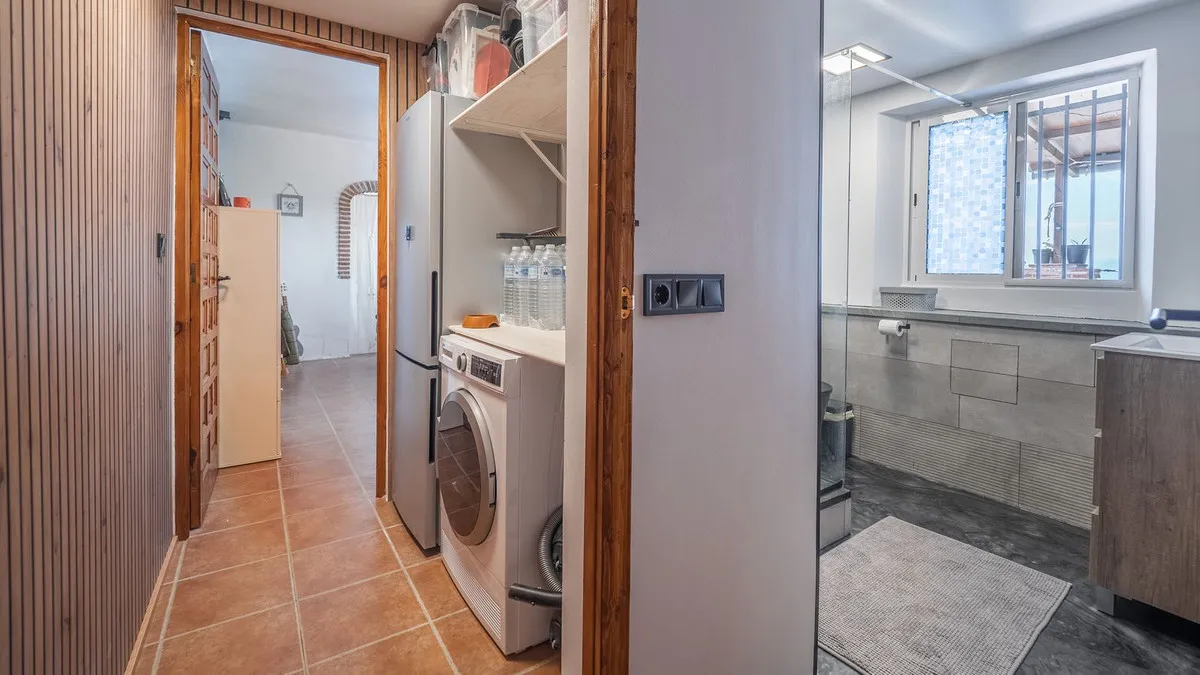 dca26b5a-04f0-4d70-b1e5-65fc255e7cbc